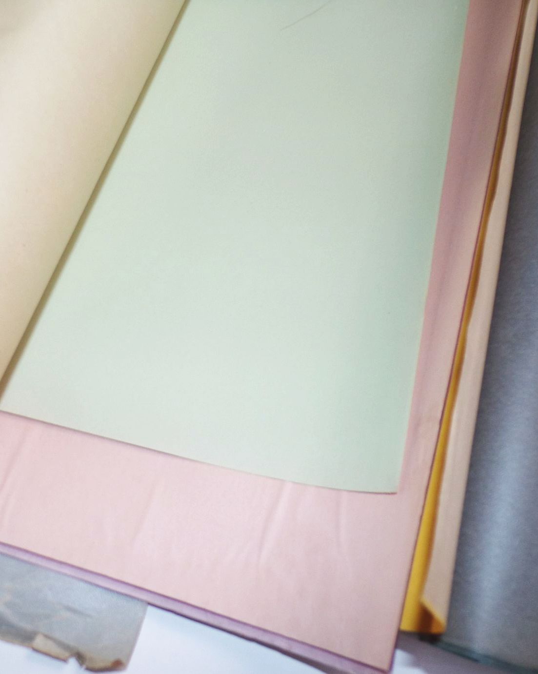 Altes Bastelpapier Buntpapier Pastellfarben 4 kg kräftige Farben Gold Basteln