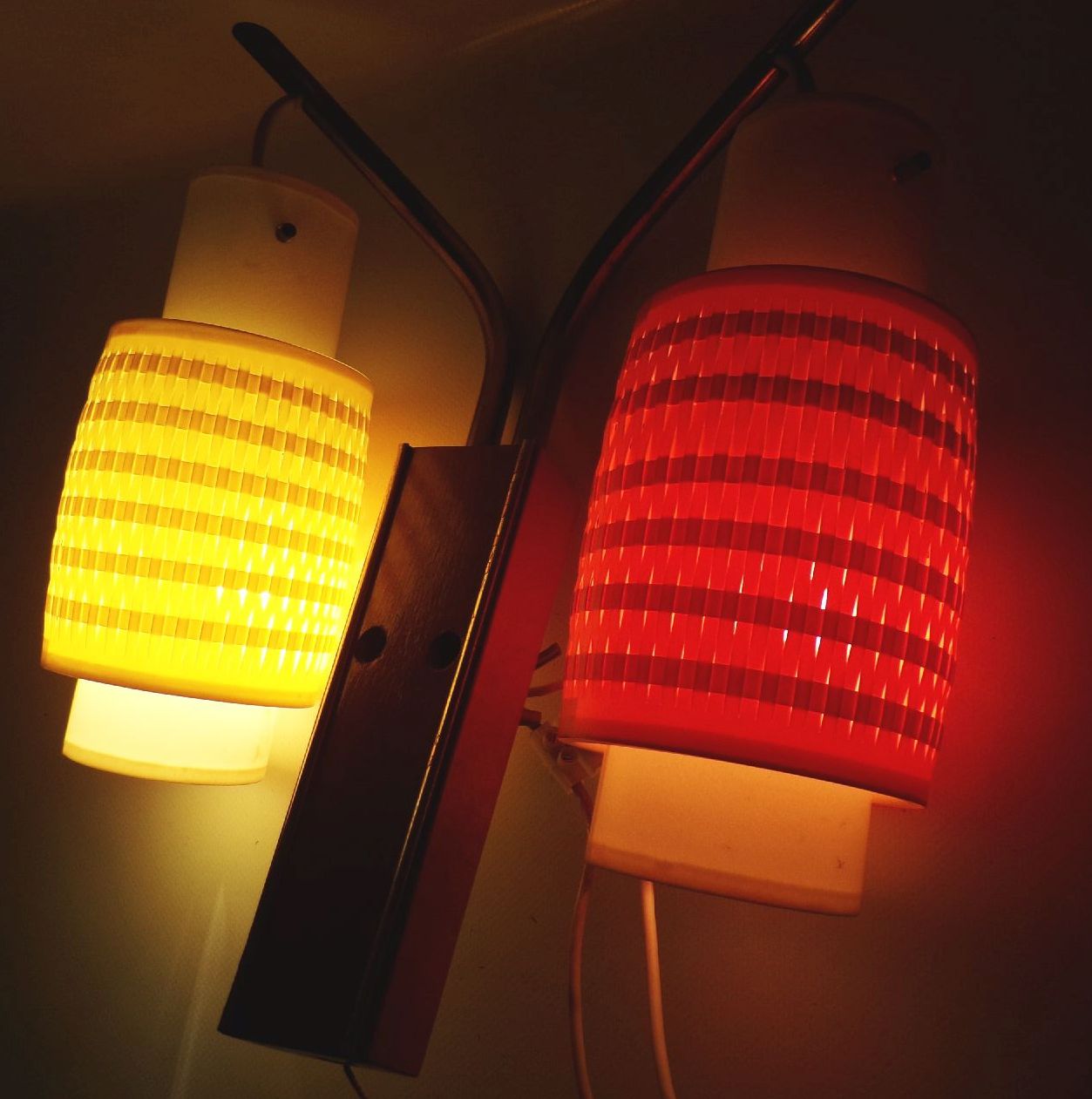 Wandleuchte Mid Century 50 er DDR Gelb Orange Wandlampe E14 Deko