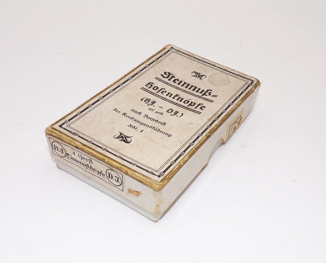 Steinnuß Hosenknöpfe HJ DJ Reichsjugend NSDAP Drittes Reich alte Knöpfe