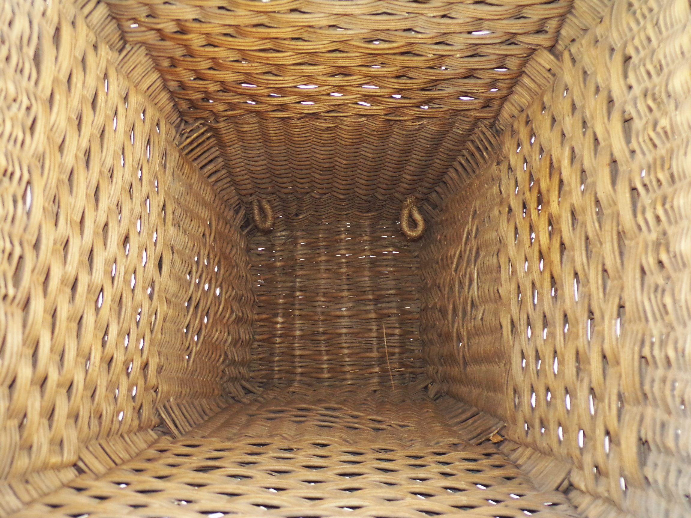 Alte Kiepe Korb Rückenkorb Weidekorb Deko 