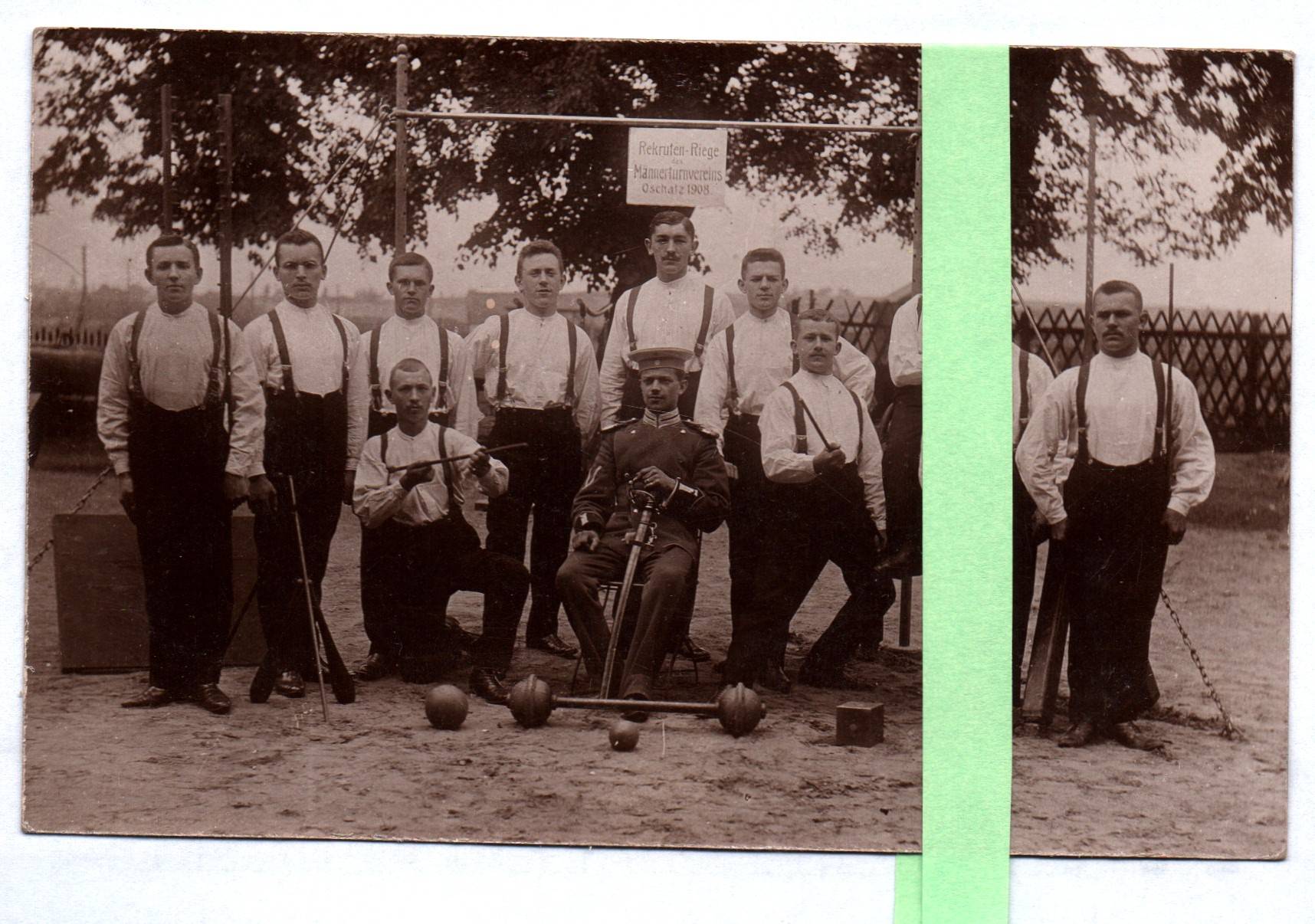 Foto Ak Rekruten Riege des Männerturnvereins Oschatz 1908 Ulan 