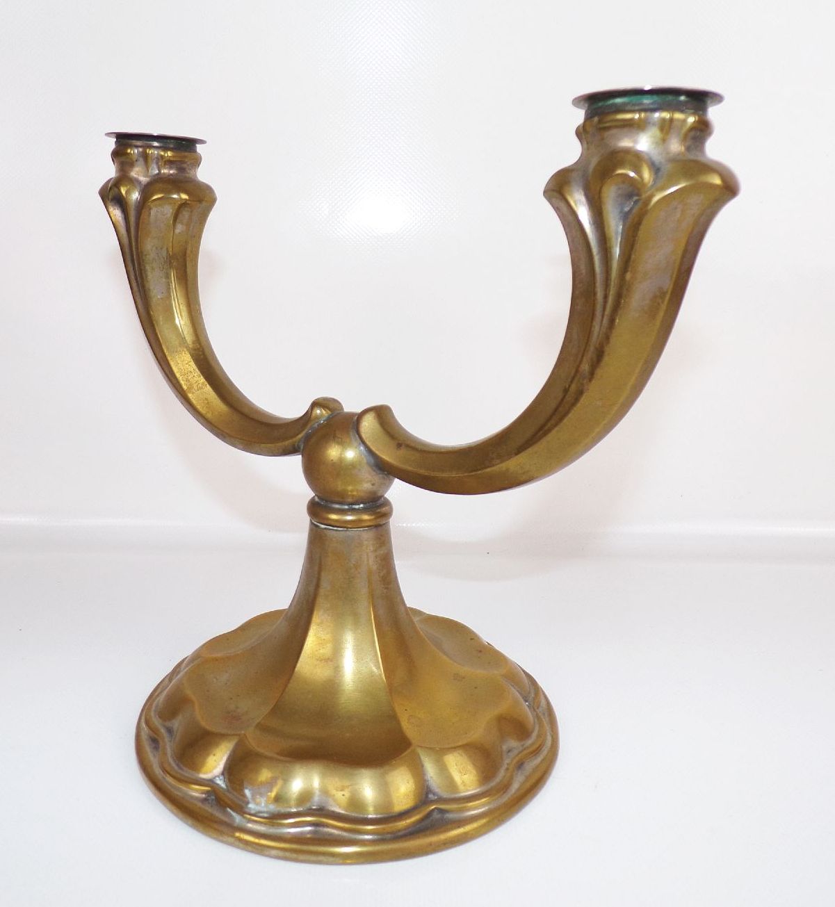 Alter Kerzenständer Kerzenhalter 2armig Messingfarbe Alter Kerzenständer Kerzenhalter 2armig Messingfarbe