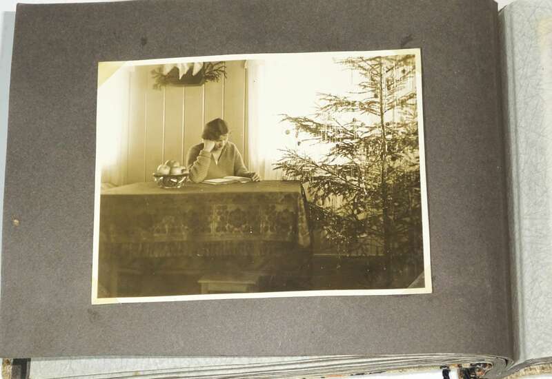 Fotoalbum Fotos Frauen Kinder Alltag Spielzeug 1935er 