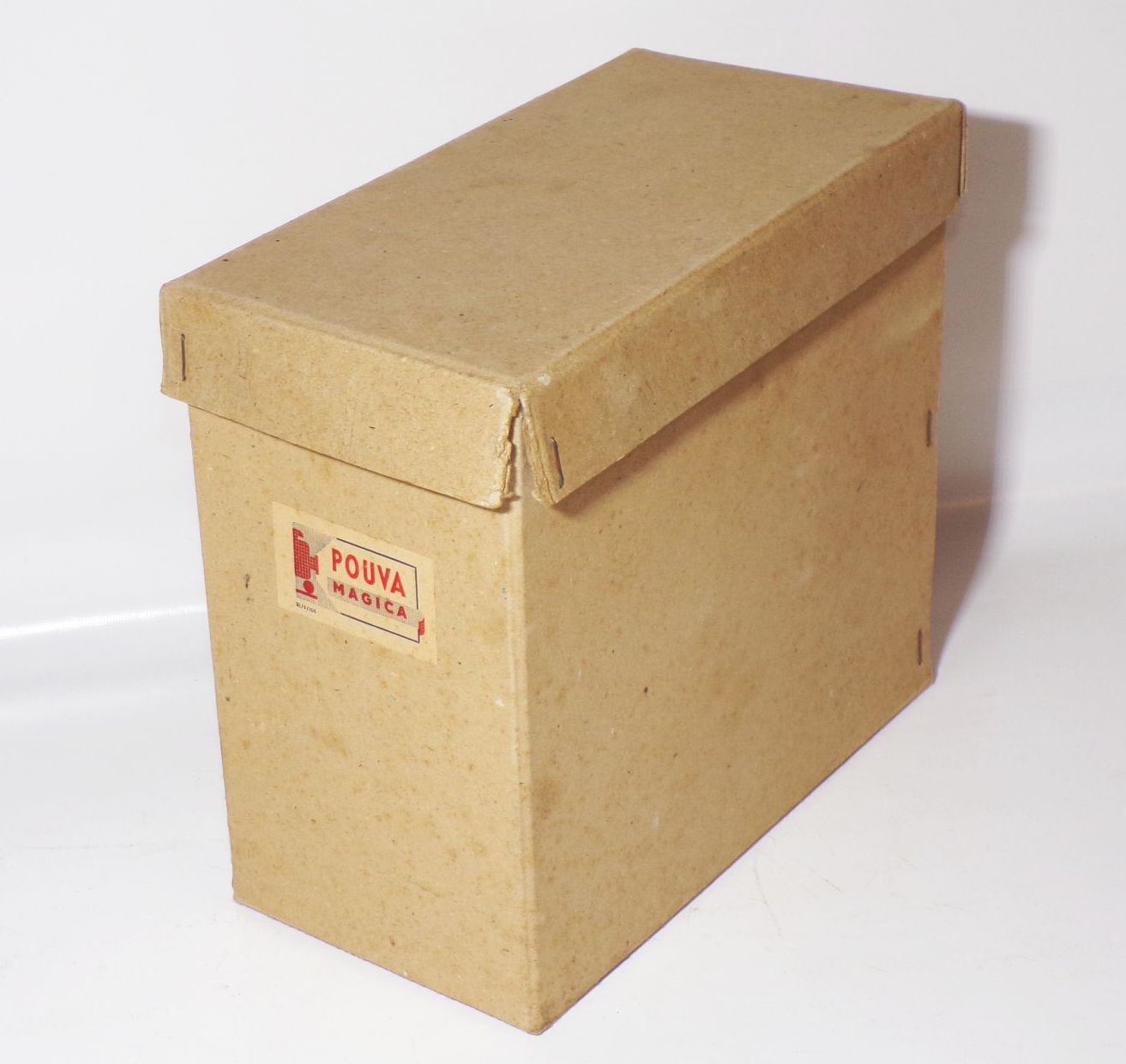 Pouva Magica Bakelit DDR Filmprojektor 