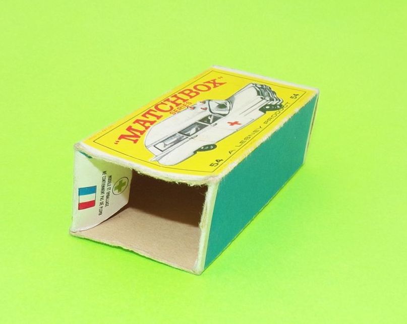 Old Matchbox Auto No 54 Cadillac Ambulance mit OVP Old Matchbox Auto No 54 Cadillac Ambulance mit OVP