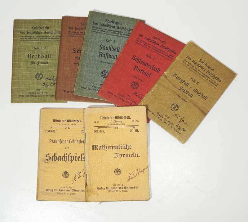 Konvolut Sport Hefte Spielregeln Ballspiele Schach um 1911 Miniatur