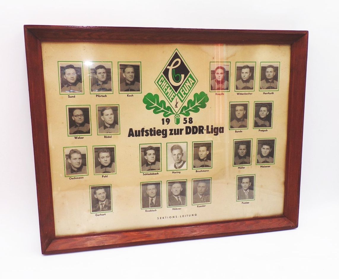 Altes Fußball Mannschaft Bild Chemie Leuna 1958 Aufstieg zur DDR Liga