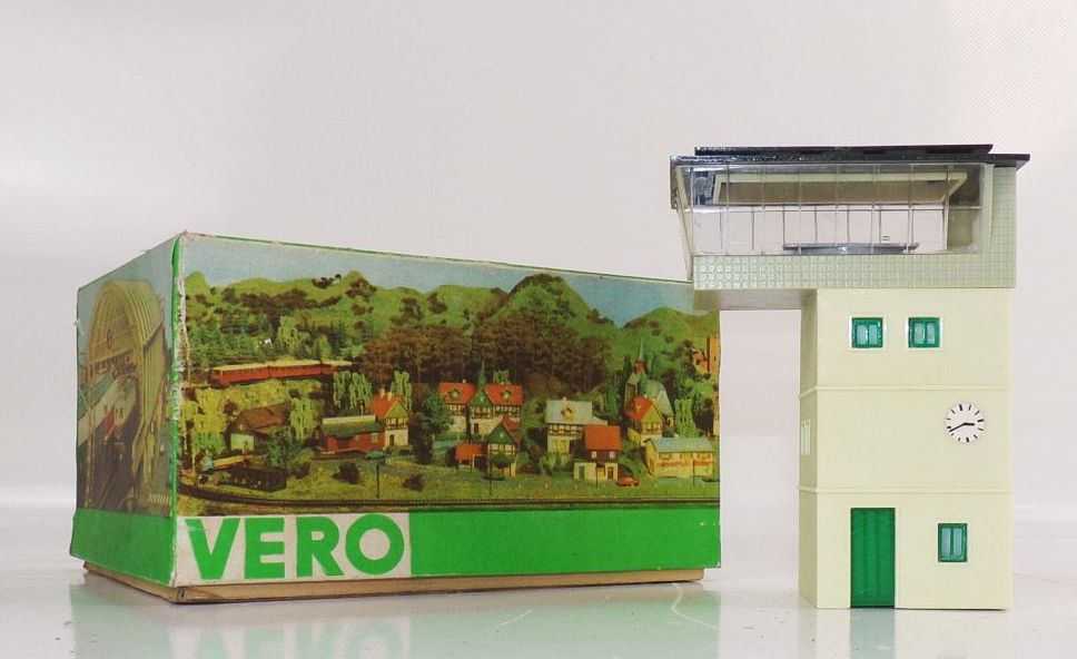 Vero Modell Stellwerk H0 mit OVP Vero Modell Stellwerk H0 mit OVP