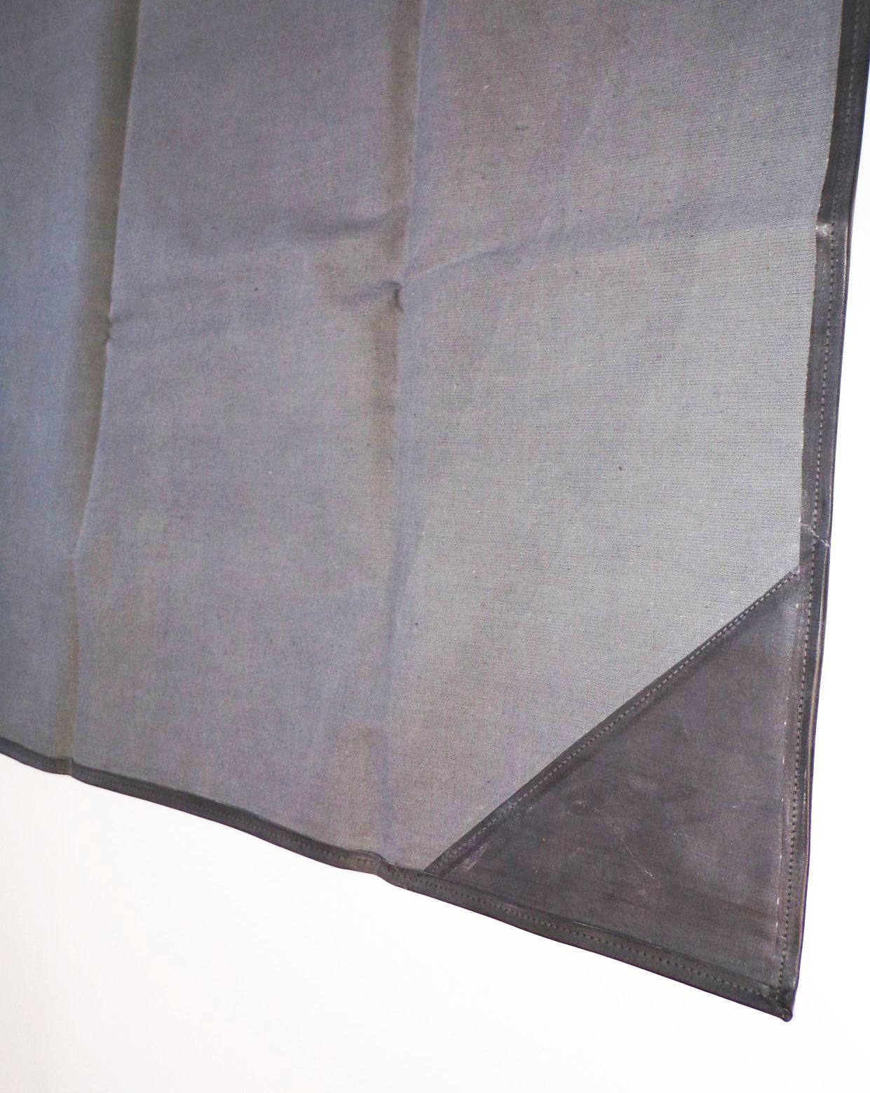 Alte Gummi Schürze Arbeitsschutz Grau DDR Vintage Alte Gummi Schürze Arbeitsschutz Grau DDR Vintage