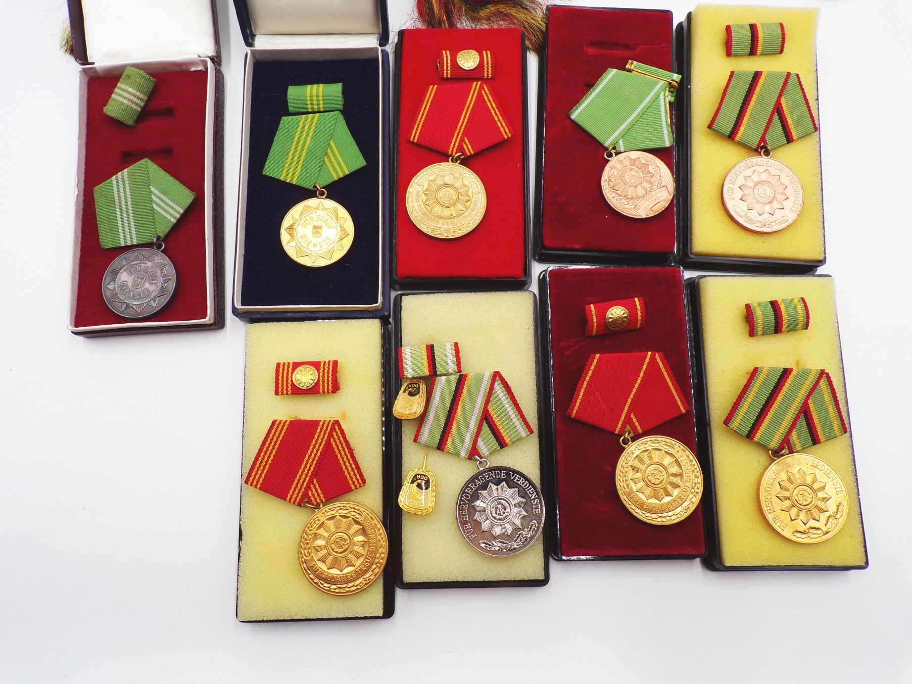 Nachlass Hauptmann der K Polizei DDR Abzeichen Urkunden Nachlass Hauptmann der K Polizei DDR Abzeichen Urkunden