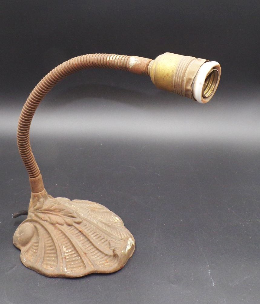 Alte Tischlampe Gusseisen Lampenfuß Ersatzteil Shabby Antik Vintage