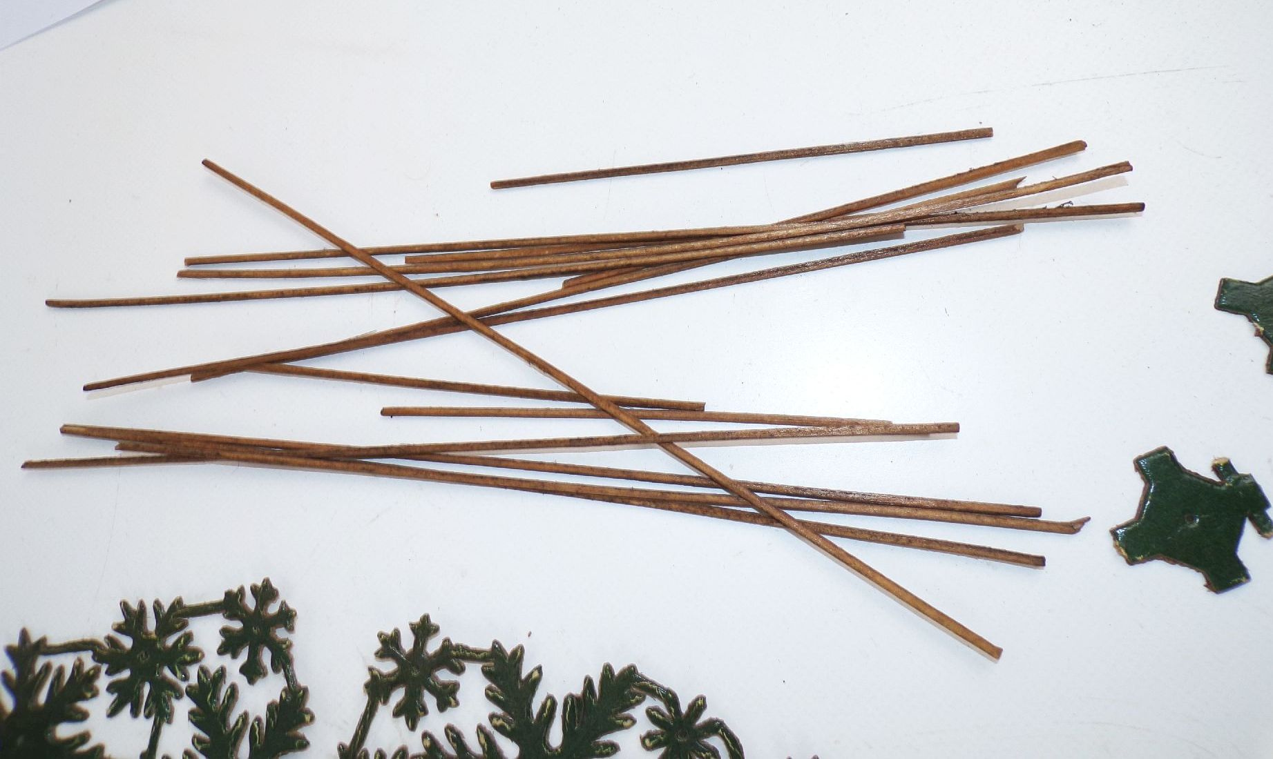 Dresdner Pappe Weihnachtsbaum Christbaum Tannenbaum Puppenstube vor 1945 Rester