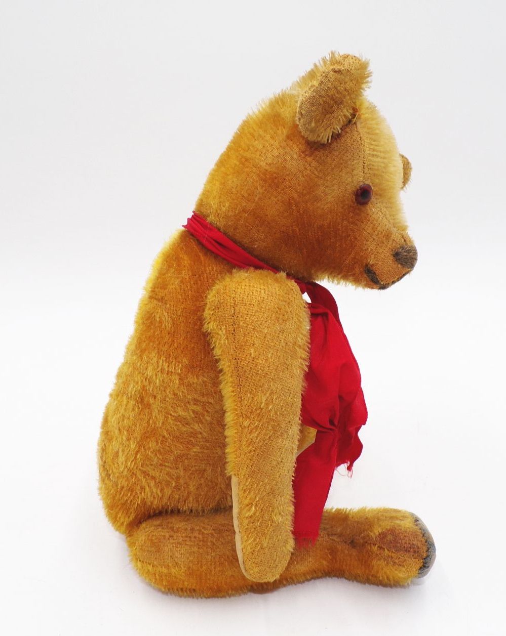 Alter Teddybär mit Glasaugen Alter Teddybär mit Glasaugen