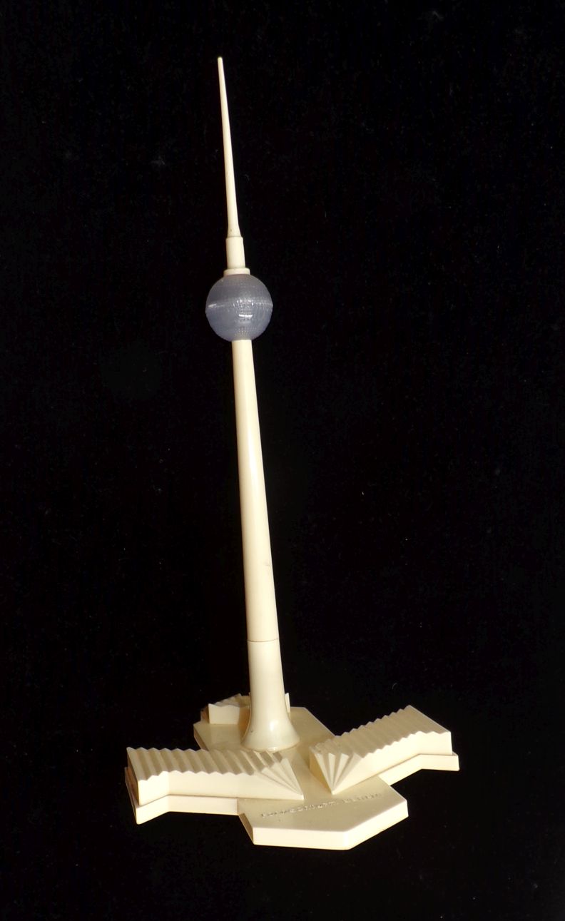 Berlin Fernsehturm Telespargel Kugelschreiber DDR Schreibtischdeko Berlin Fernsehturm Telespargel Kugelschreiber DDR Schreibtischdeko