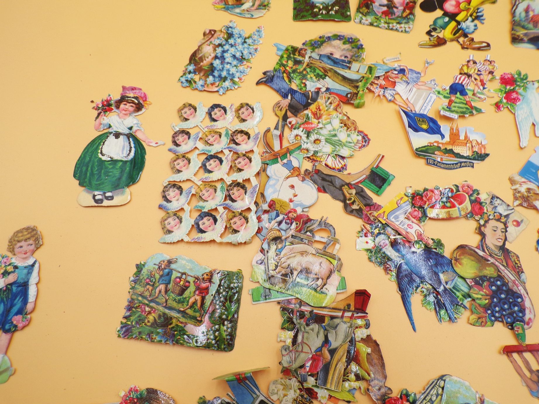 Konvolut alter Oblaten Stammbuchbilder Konvolut alter Oblaten Stammbuchbilder