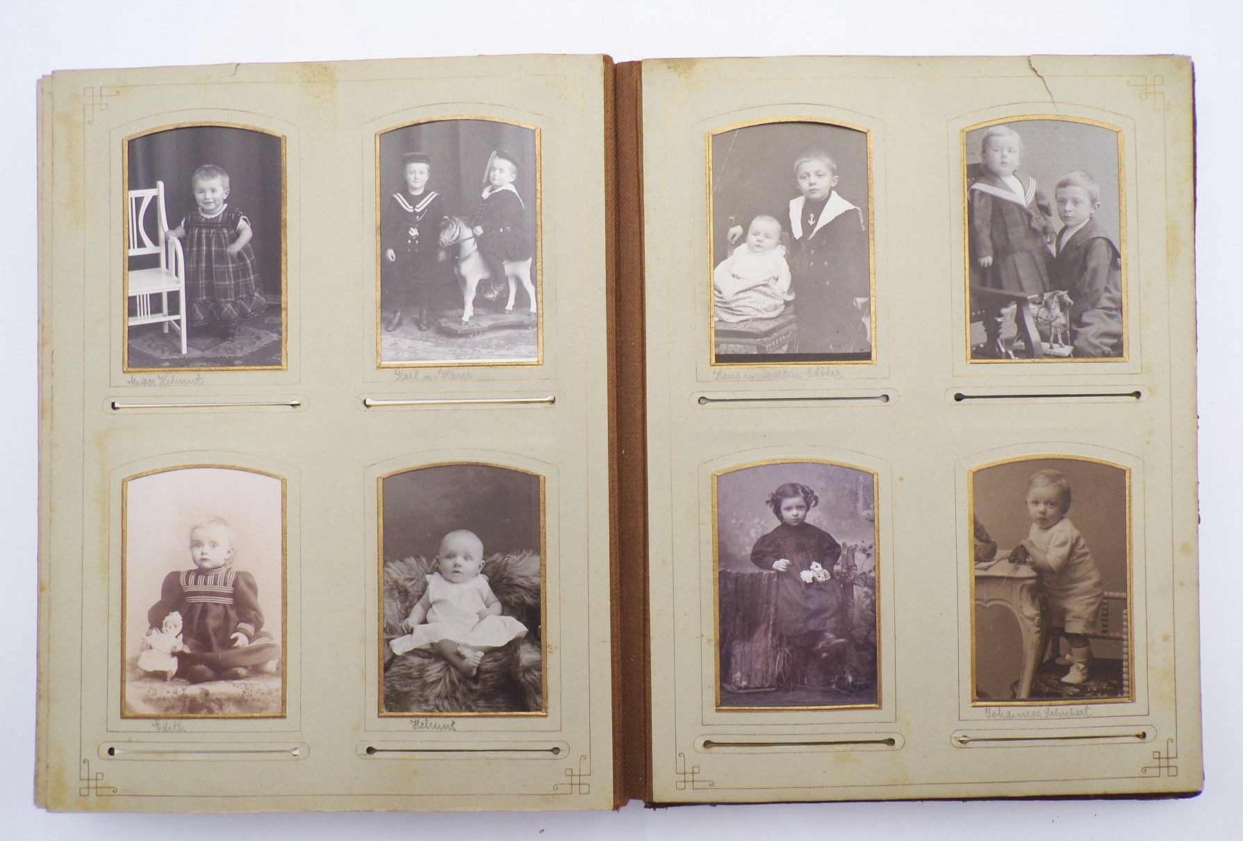 Altes Fotoalbum mit CDV Fotos und Kabinettaufnahmen um 1900