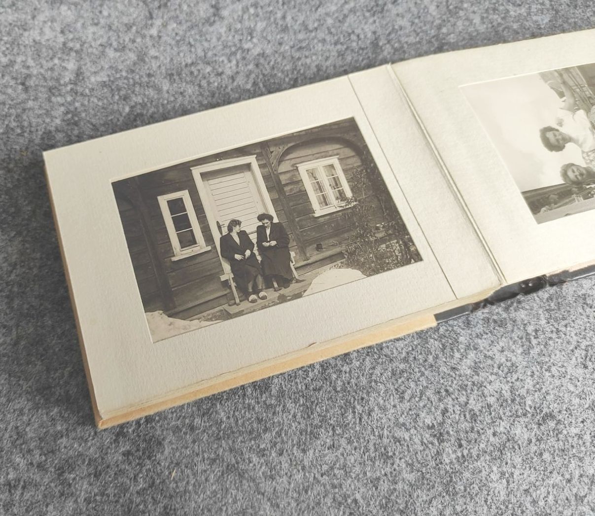 Alte Fotoalben 3 Stück schwarz weiß 103 Fotos Familie Reise Alte Fotoalben 3 Stück schwarz weiß 103 Fotos Familie Reise