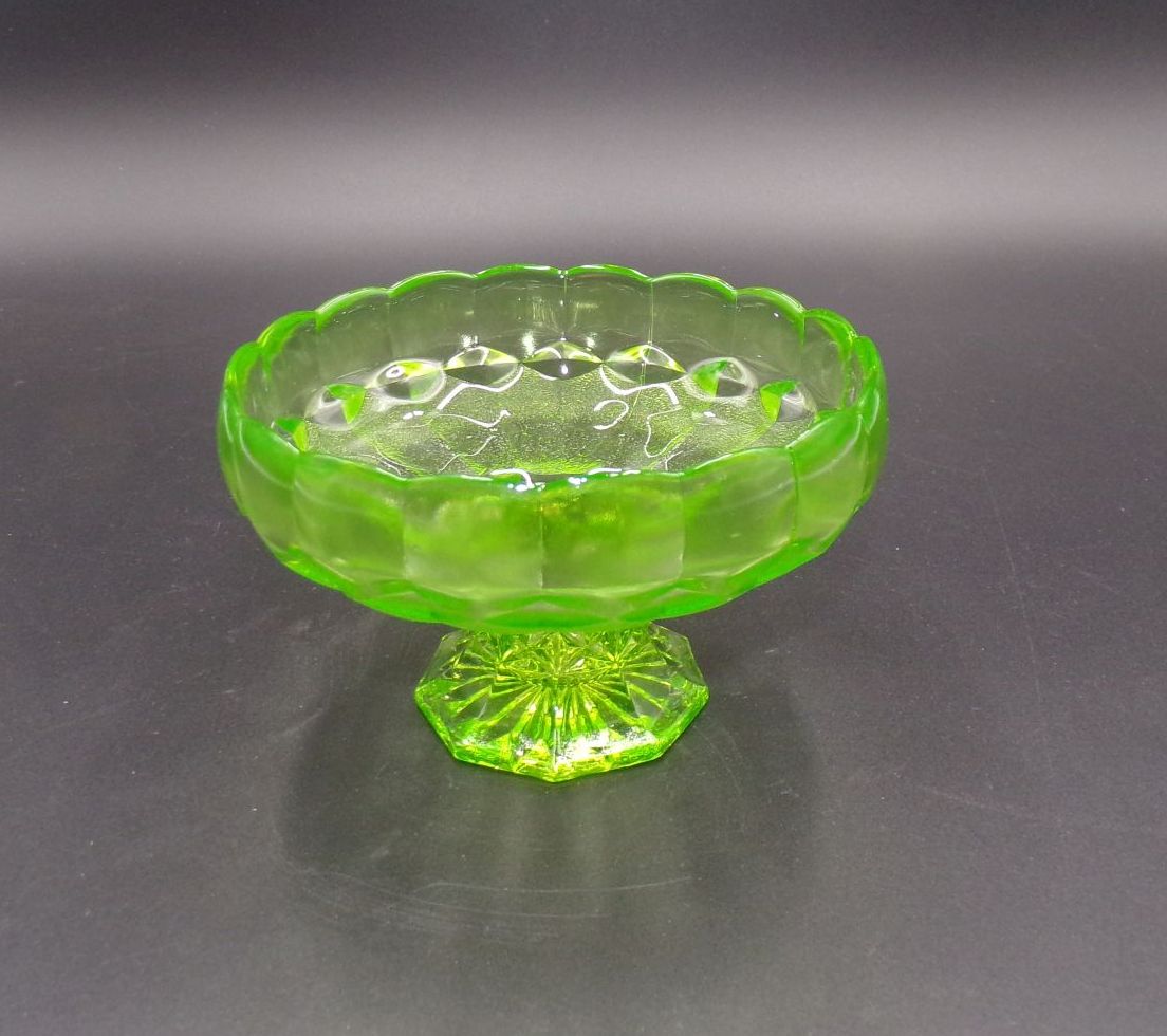 Alter Schale Uranglas Grün Pressglas Fluoreszierend Konfektschale Alter Schale Uranglas Grün Pressglas Fluoreszierend Konfektschale