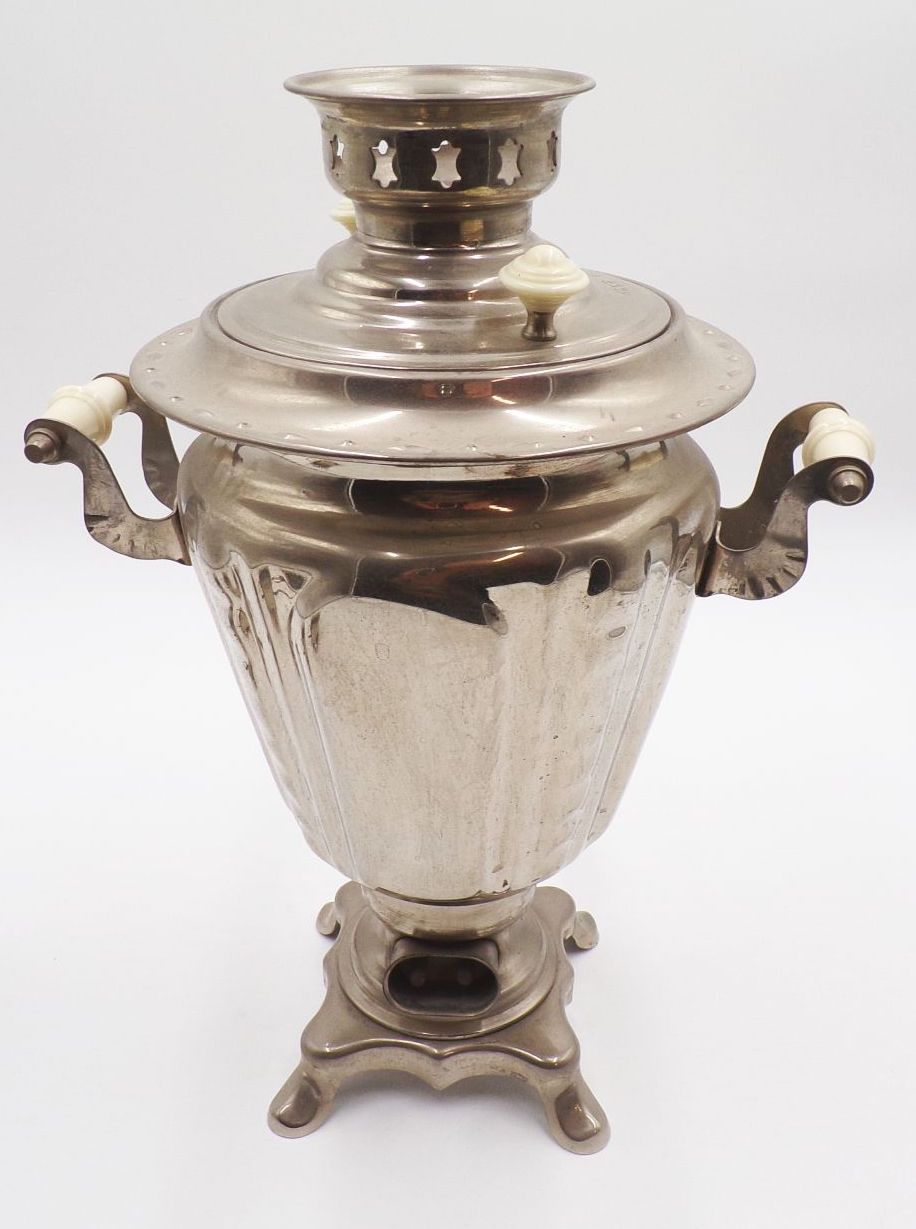 Alter Samowar UdSSR mit 2 Teegläsern 