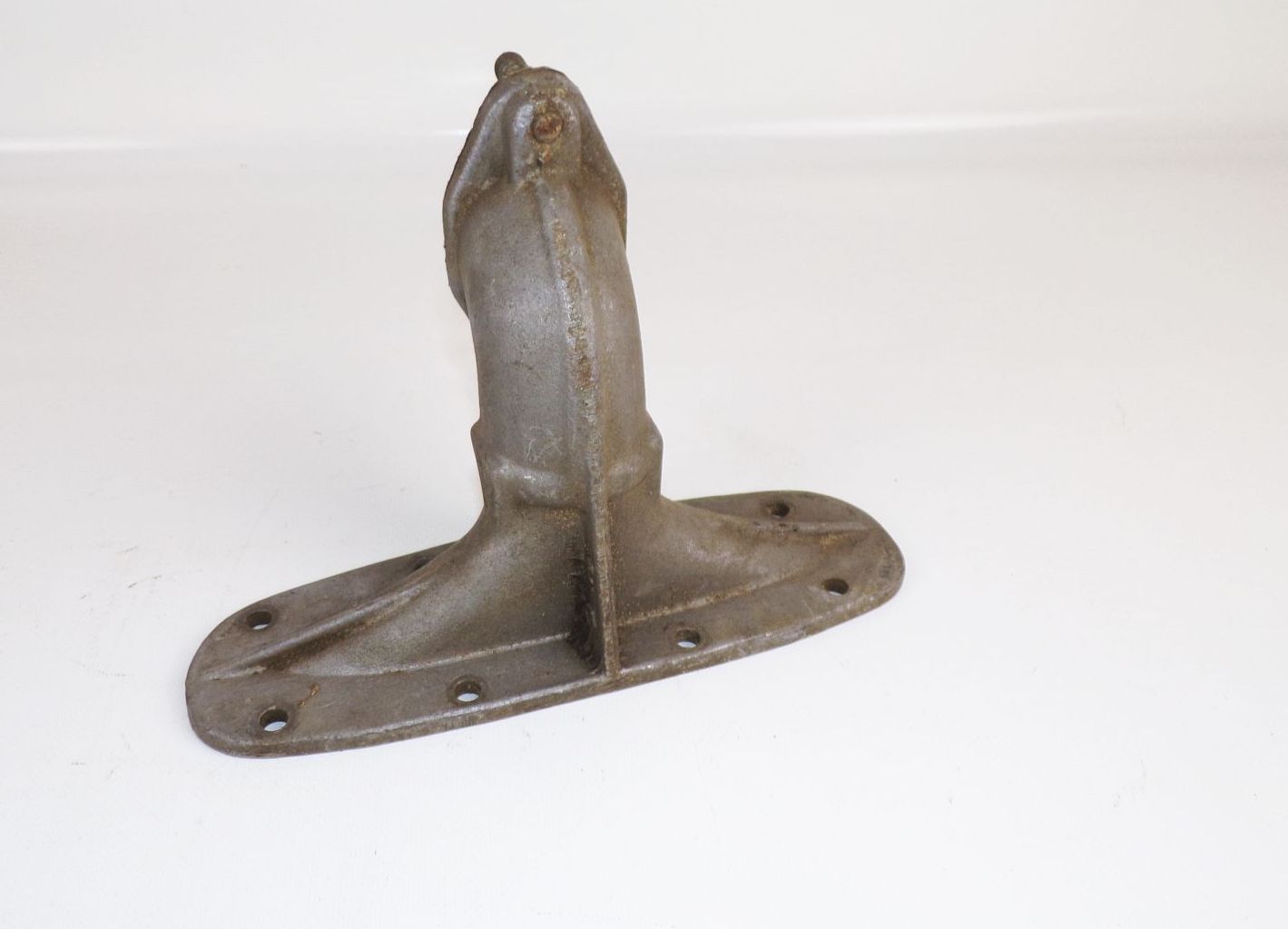 Alter Ansaugkrümmer für Wartburg Oldtimer Vergaserflansch Ansaugstutzen