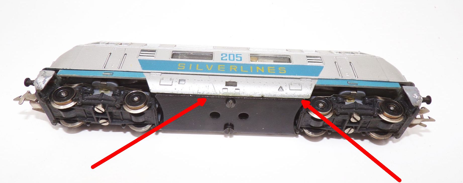 Zeuke TT Diesellok Silverlines 205 Lok und 3 Wagen Zeuke TT Diesellok Silverlines 205 Lok und 3 Wagen