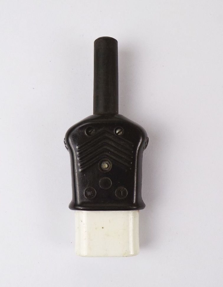 Alter Stecker Keramik Bakelit Gerätestecker Stromstecker Heizgerätestecker