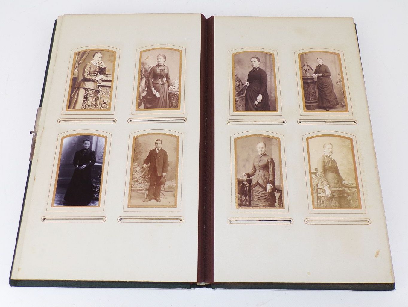 Jugendstil Fotoalbum Kabinettfotos Carte de Visite Fotos um 1900 Jugendstil Fotoalbum Kabinettfotos Carte de Visite Fotos um 1900