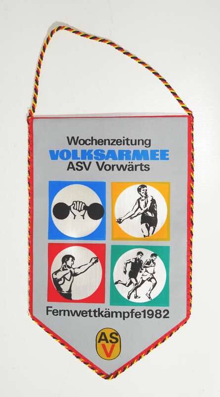 DDR Wimpel Wochenzeitung Volksarmee ASV Vorwärts Fernwettkämpfe 1982