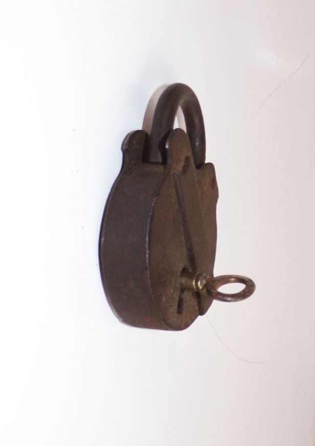 Altes Vorhängeschloss mit Schlüssel Loft Vintage 