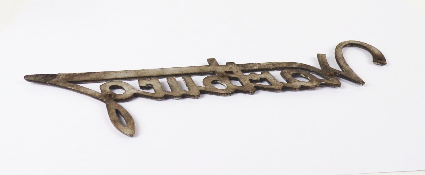 Alte Wartburg Schriftzug DDR Trabi Emblem Oldtimer Alte Wartburg Schriftzug DDR Trabi Emblem Oldtimer