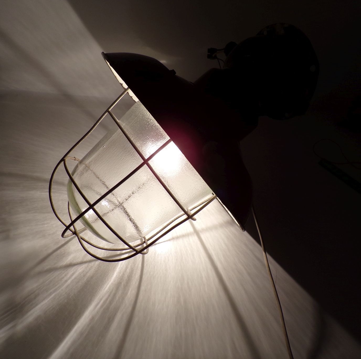 Fabriklampe Emaille Schwarz Rund Gitter Deckenleuchte Loft Industrie Fabriklampe Emaille Schwarz Rund Gitter Deckenleuchte Loft Industrie