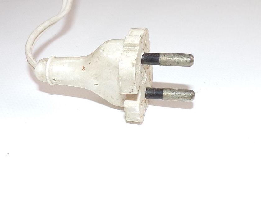 Alte Tischuhr DDR Uhr beleuchtet Vintage Retro Alte Tischuhr DDR Uhr beleuchtet Vintage Retro