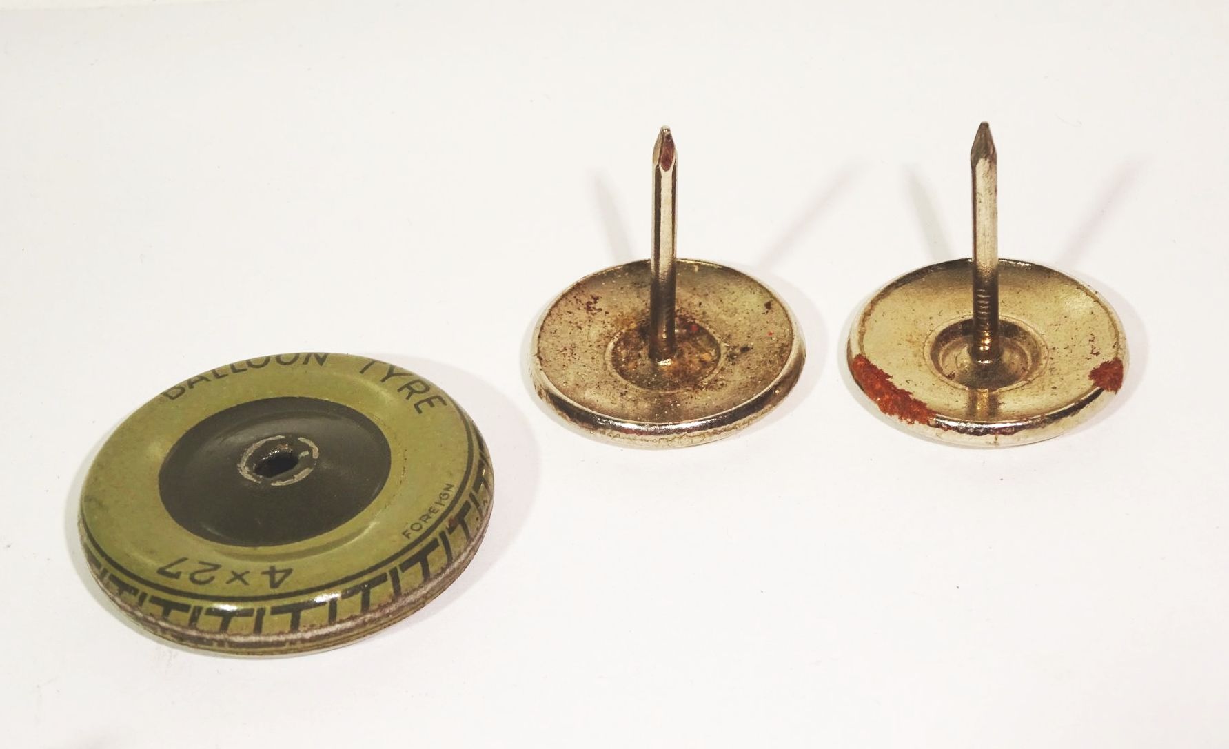 Konvolut Blechspielzeug Flugzeug Sanitäter Auto Mimikri 1930er 