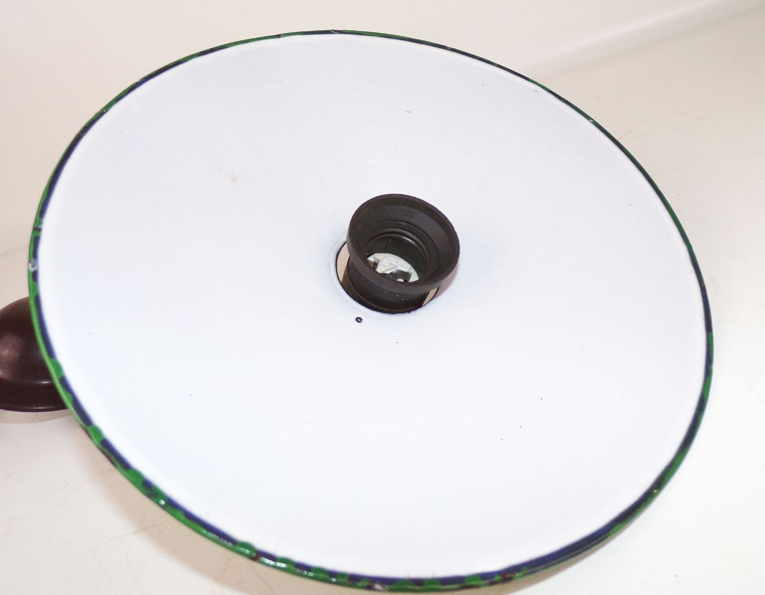 Alte Pendelleuchte Emaille Lampe Grün Weiß E27 Art Deco email Lampe 