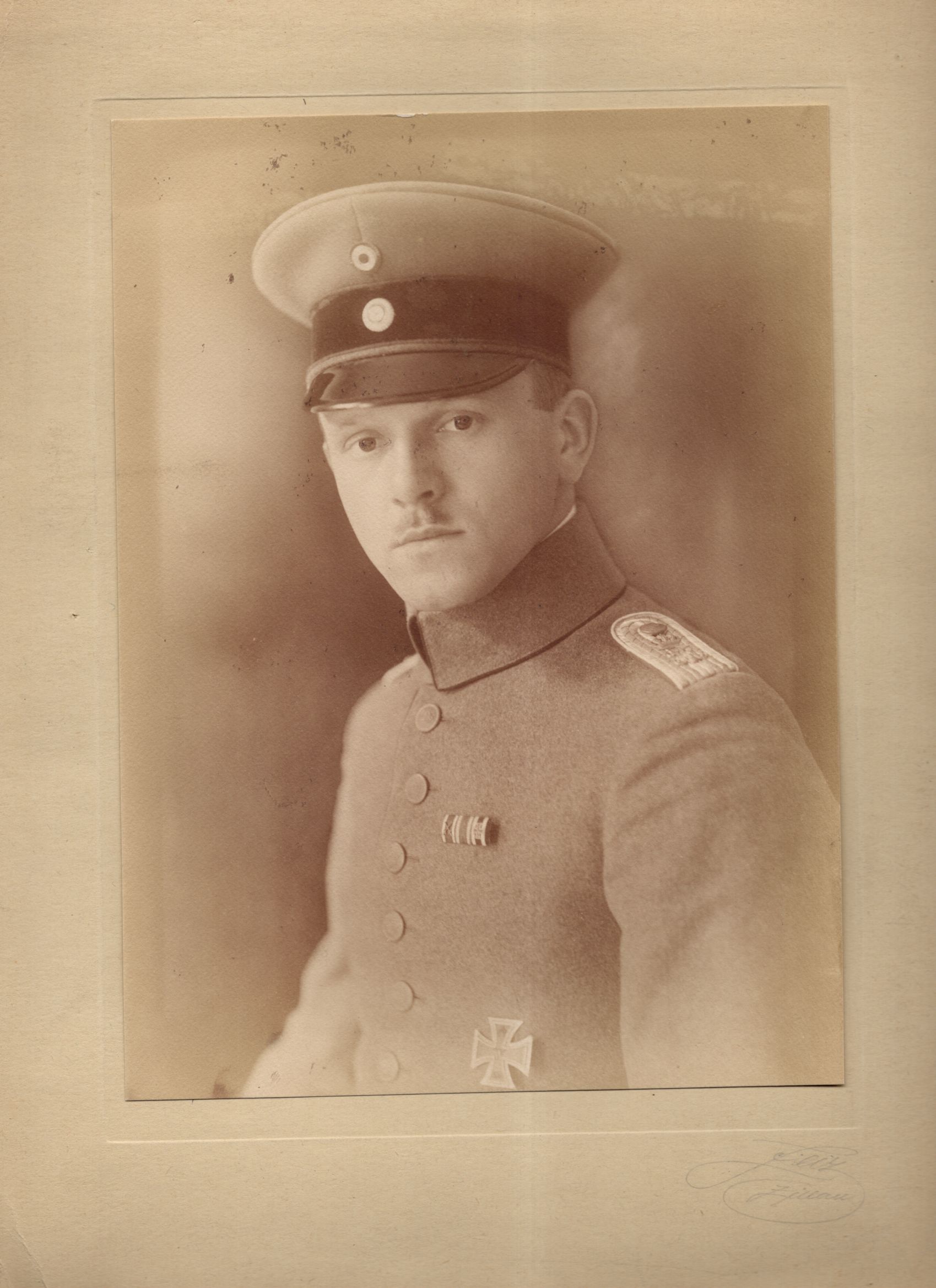 Foto Portrait Leutnant mit Eisernen Kreuz Bandspange Zittau 1 Weltkrieg