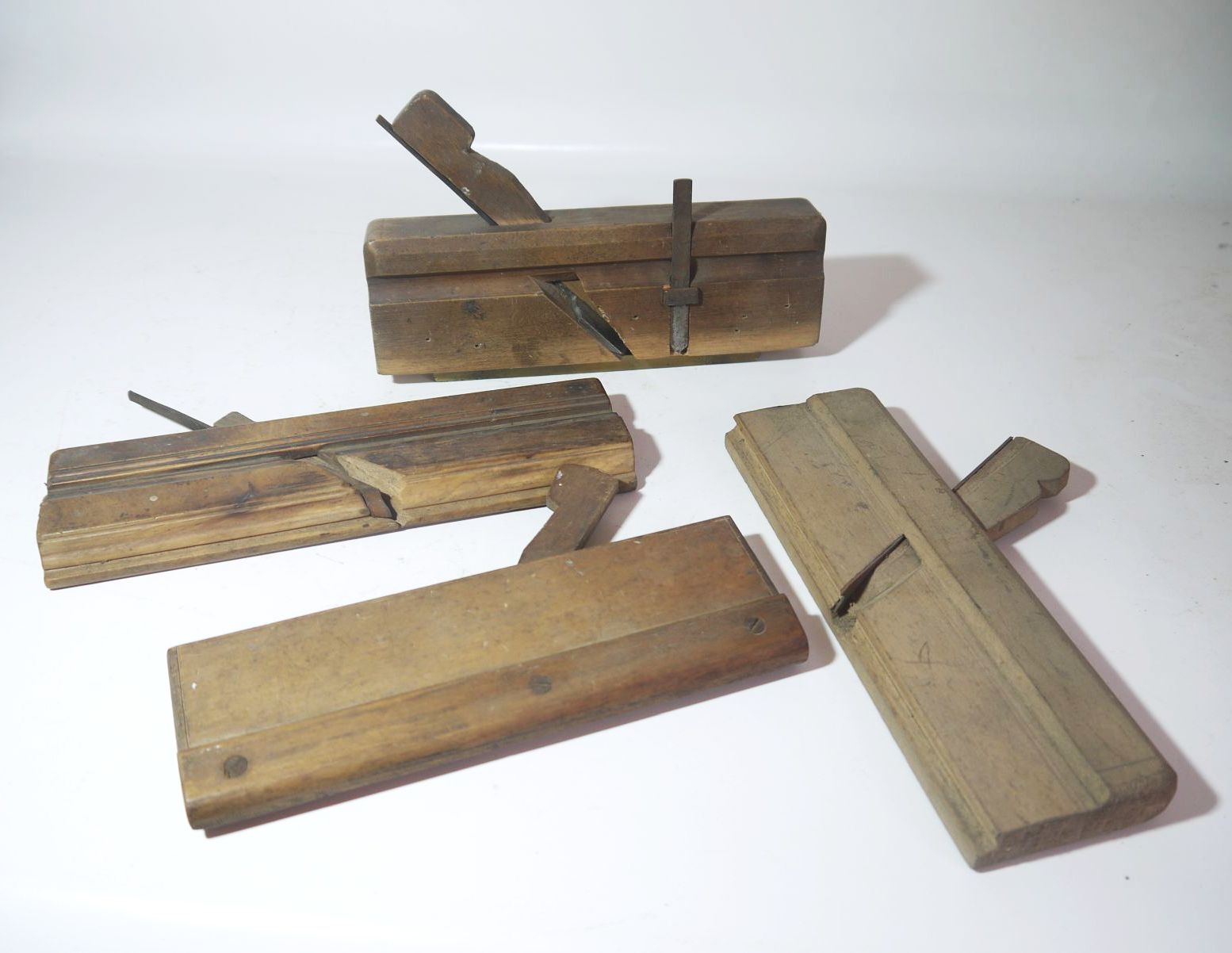 Konvolut alte Hobel Tischler Werkzeug 8 Stück Zimmermann Reibeisen