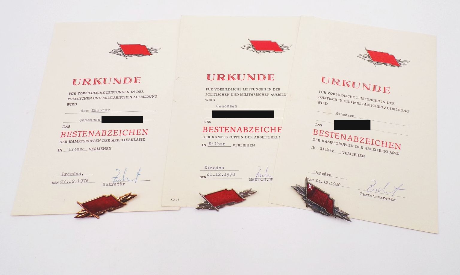 Besten Abzeichen Kampfgruppe Silber Bronze mit Urkunden