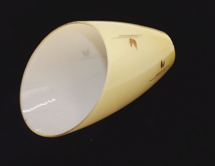 Alter Lampenschirm Tütenlampe Ersatzglas Glas beige klein Ersatzschirm Alter Lampenschirm Tütenlampe Ersatzglas Glas beige klein Ersatzschirm