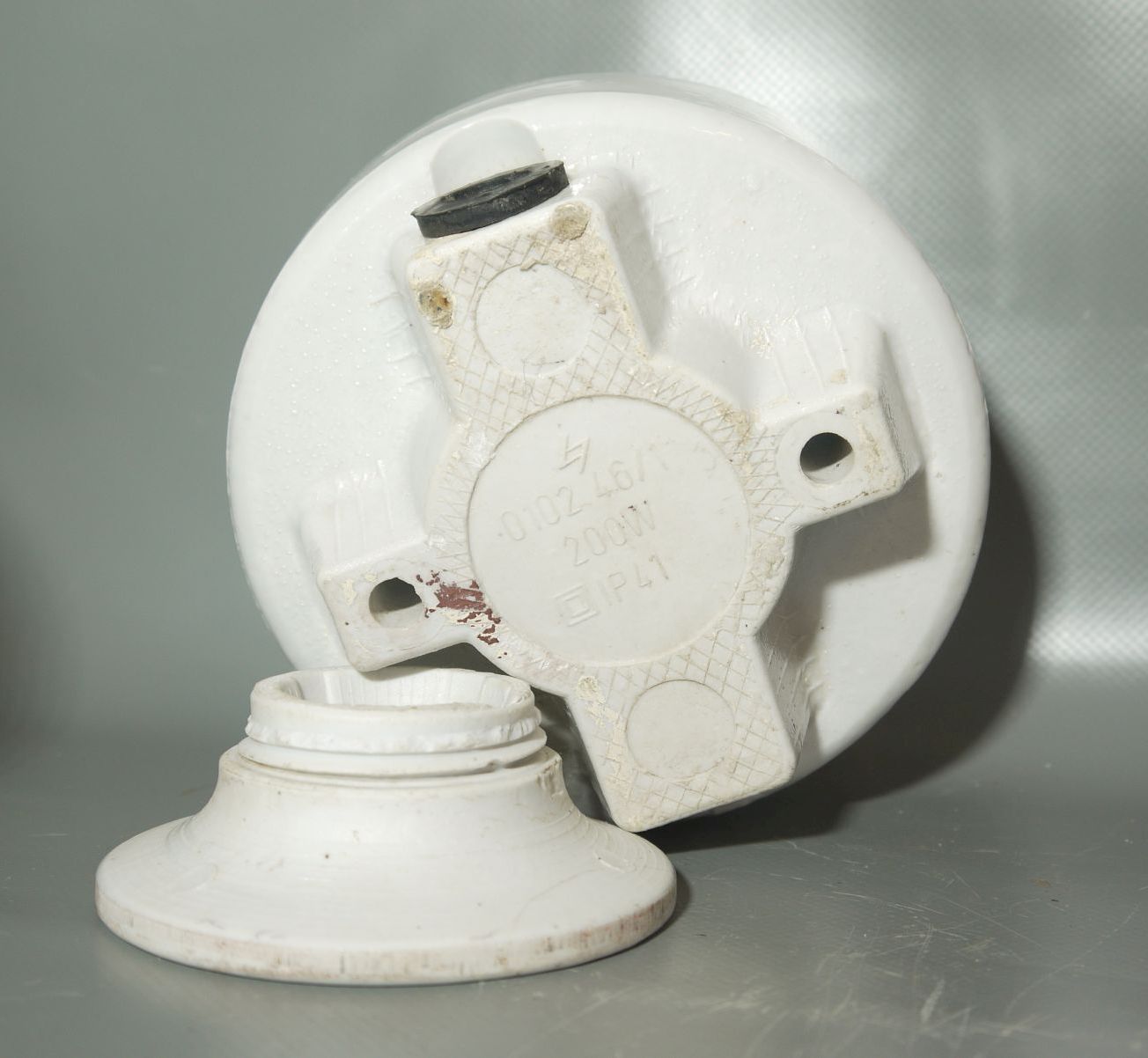 Alte Kellerlampe Kugellampe groß Lampe Glas Porzellan Fassung