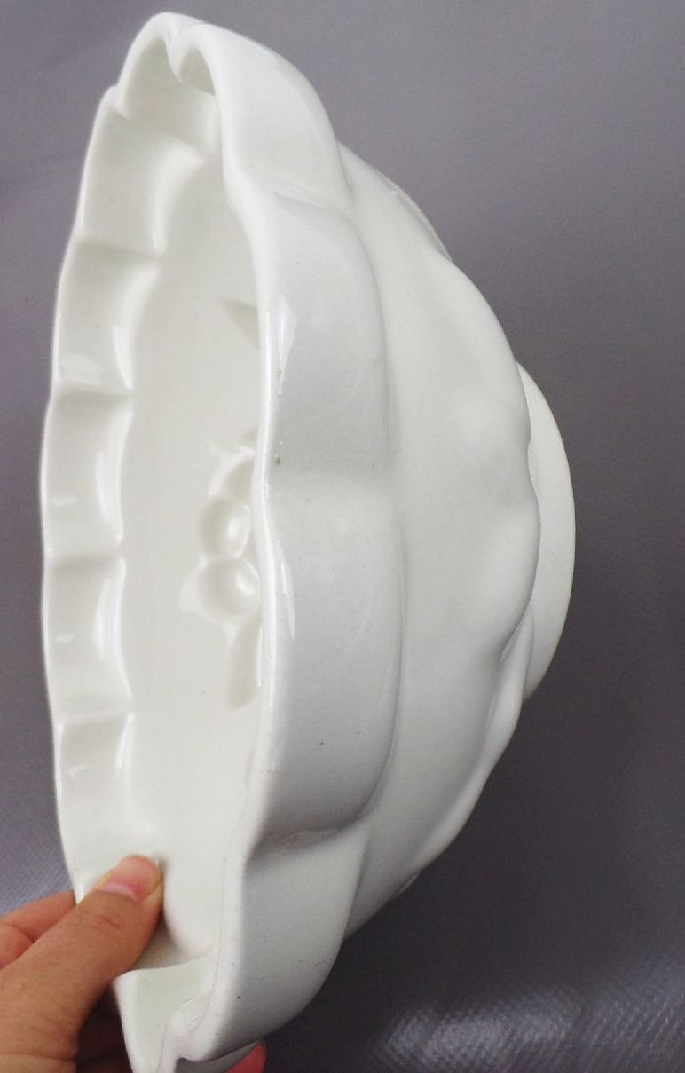 Alte Puddingform Keramik Weiß Blumen Vintage Alte Puddingform Keramik Weiß Blumen Vintage