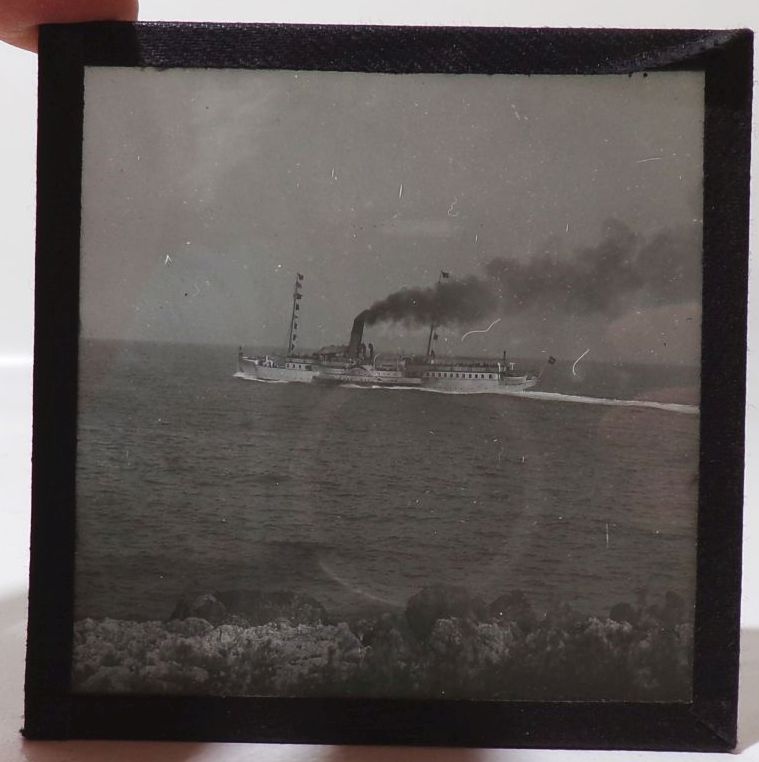 Glasfotos Holzkiste Schaller Stuttgart verzapft alte Reise Fotos