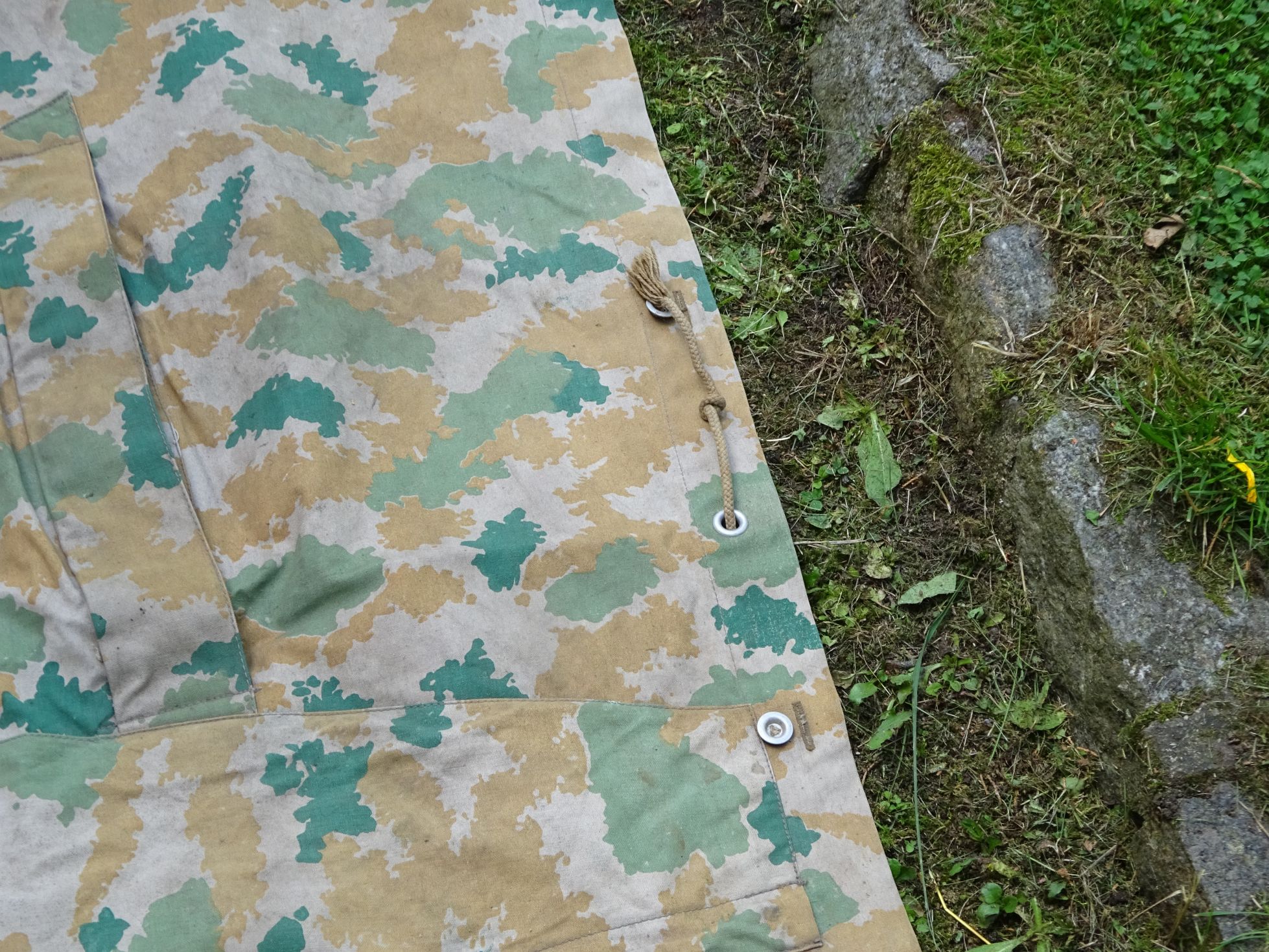 Alte Zeltplane Blumentarn NVA