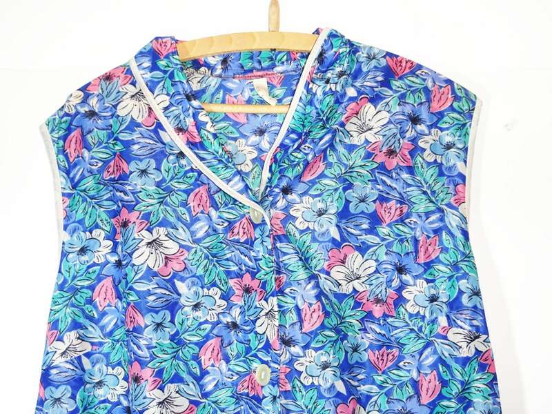 Kittelschürze DDR Polyester Dederon 70er 80er Original Schürze Kittelschürze DDR Polyester Dederon 70er 80er Original Schürze