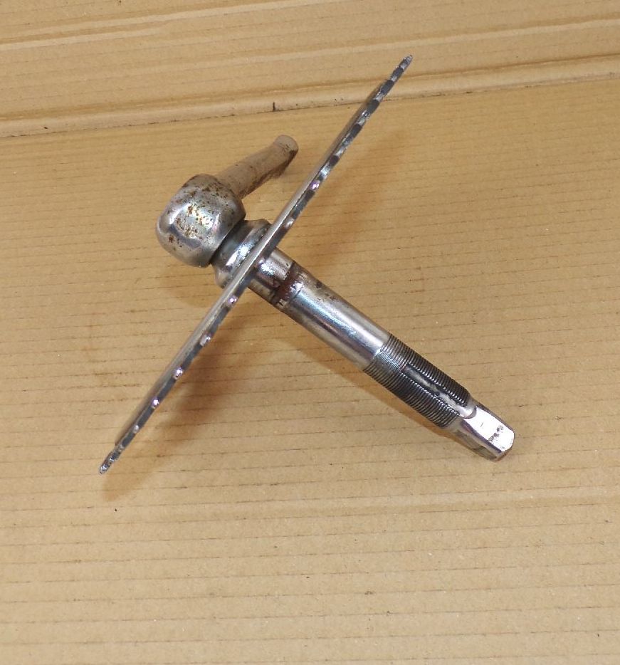 Altes Fahrrad Kettenblatt 44 Zähne Achse Oldtimer