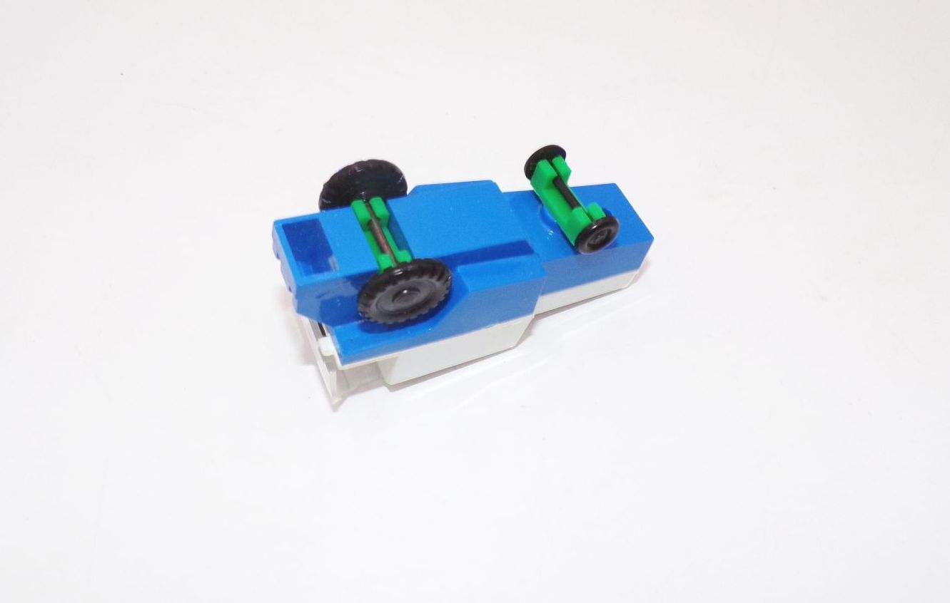 Plaspi Mähdrescher E512 mit Transportanhänger und Originalkarton Plaspi Mähdrescher E512 mit Transportanhänger und Originalkarton