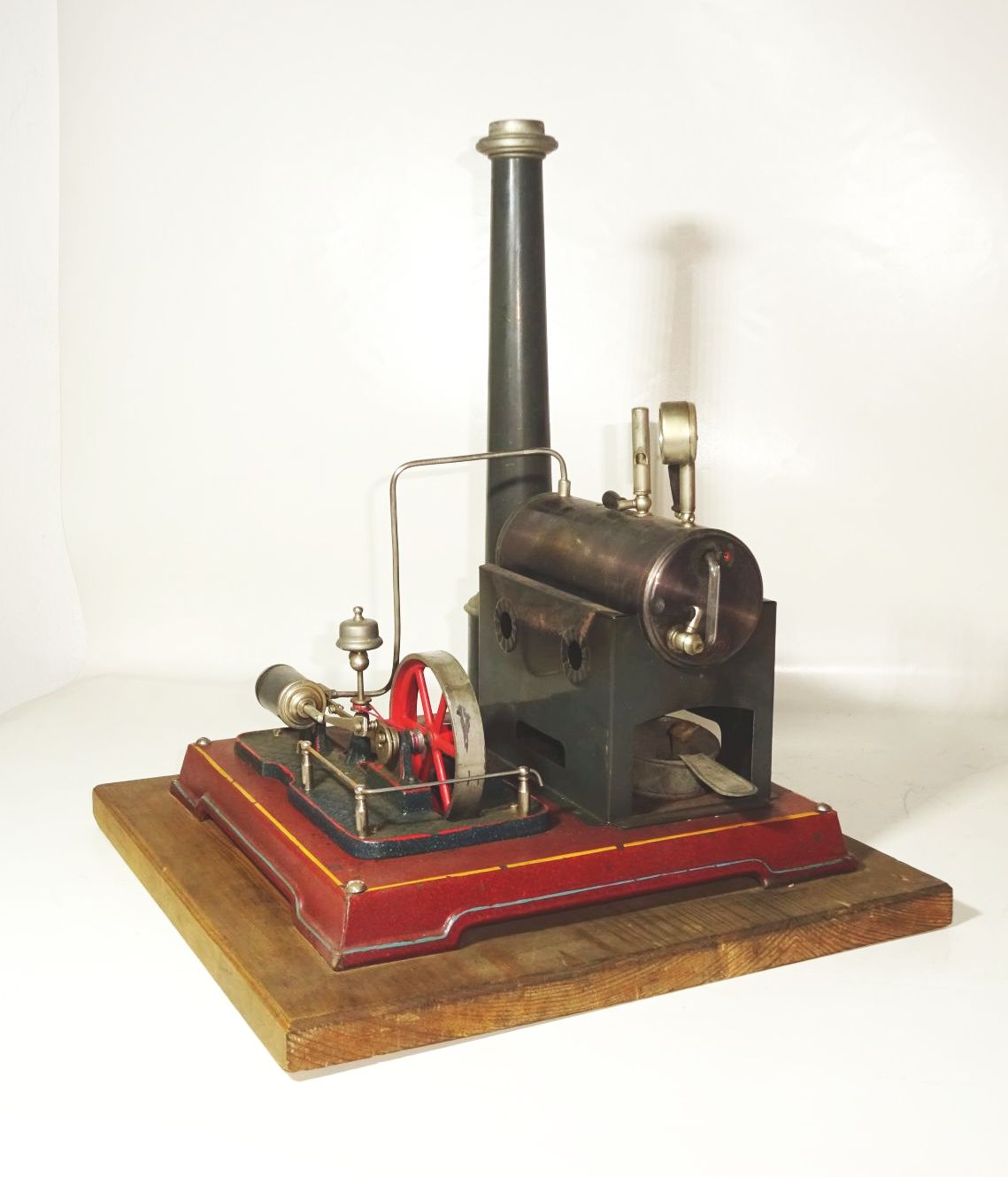 Alte Falk Dampfmaschine 