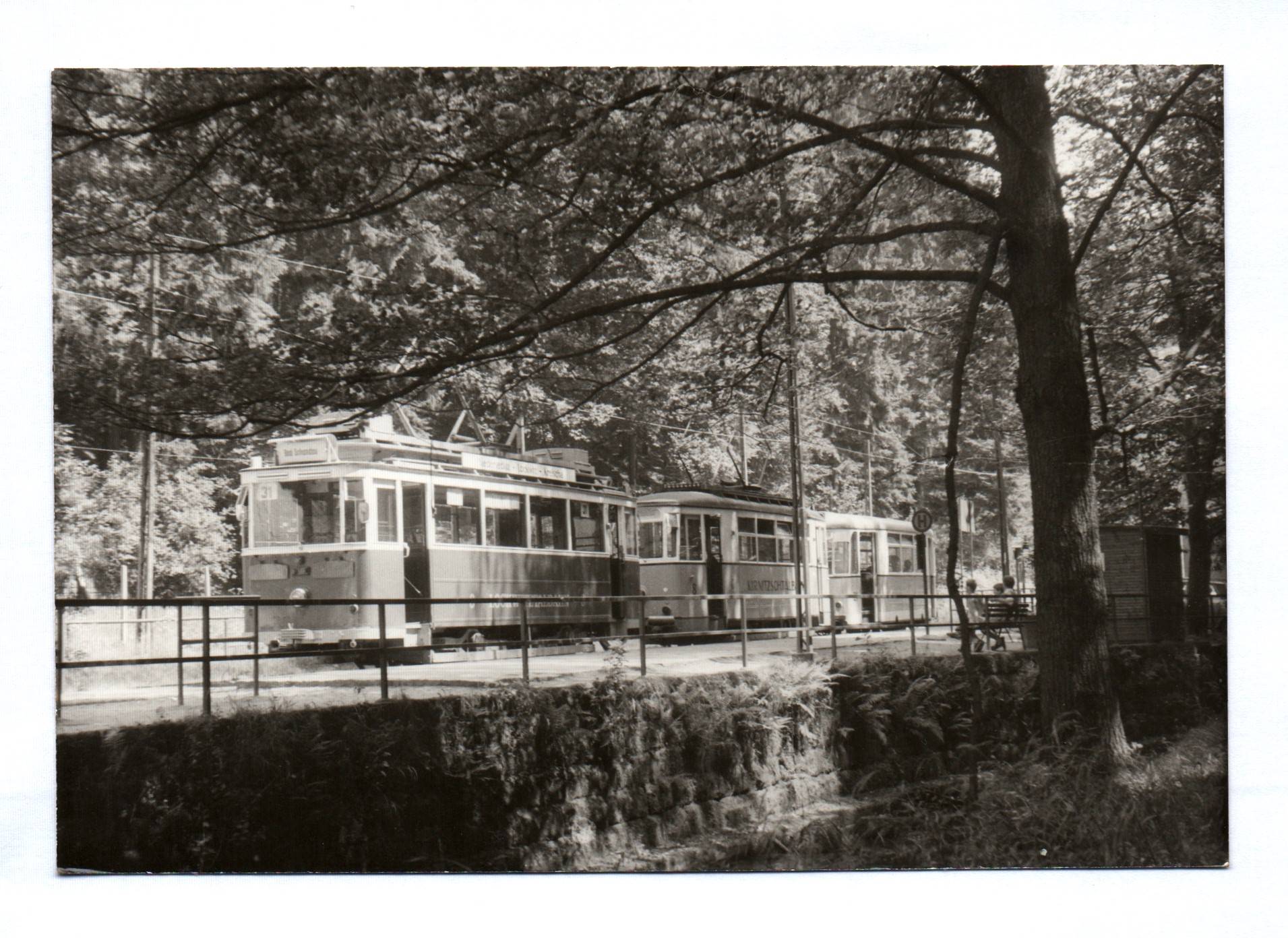 Foto 1988 Elektrolok 52 8859 Tw9 und Tw8 mit Bwg 21 Bad Schandau Foto 1988 Elektrolok 52 8859 Tw9 und Tw8 mit Bwg 21 Bad Schandau