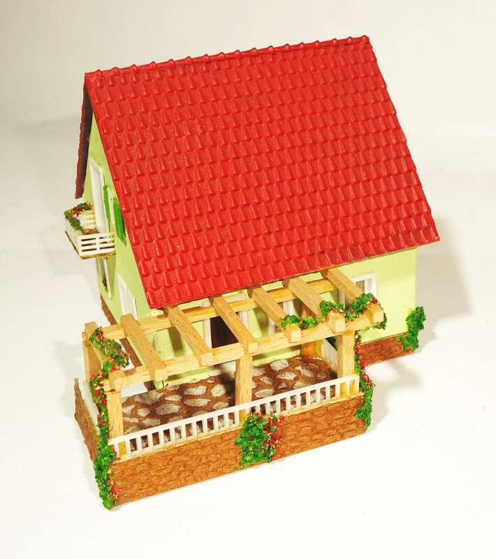 OWO Modellhaus Wohnhaus mit Terasse Blumenbeete TT H0 DDR