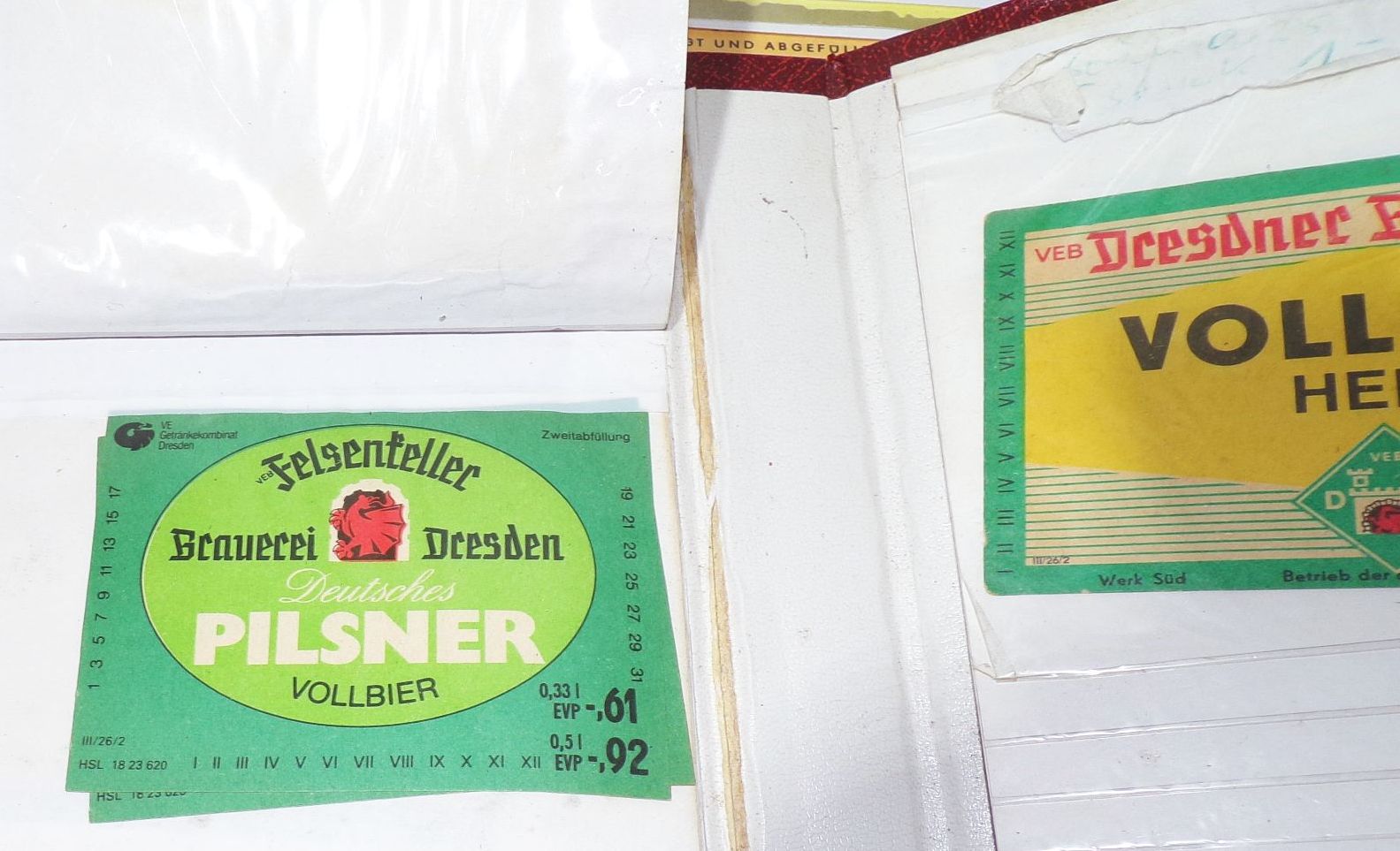 Konvolut alte Bieretiketten und Weinetiketten Konvolut alte Bieretiketten und Weinetiketten