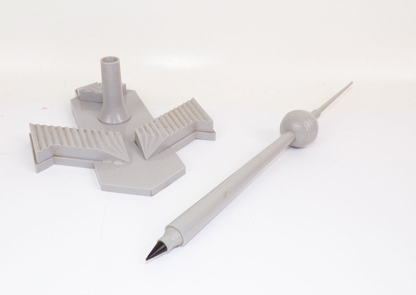 Berliner Fernsehturm Stift Tele Cafe Speisekarte Broschüren DDR 